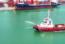 Lai dắt phụ trợ tàu biển